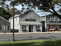 Building Photo - 162 Main St