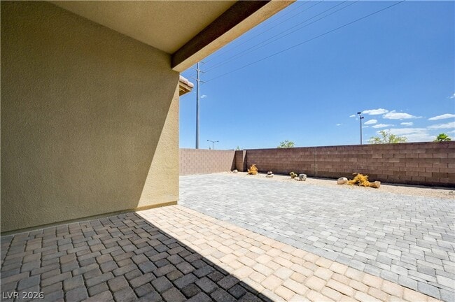 Building Photo - 11831 Giroma Ave