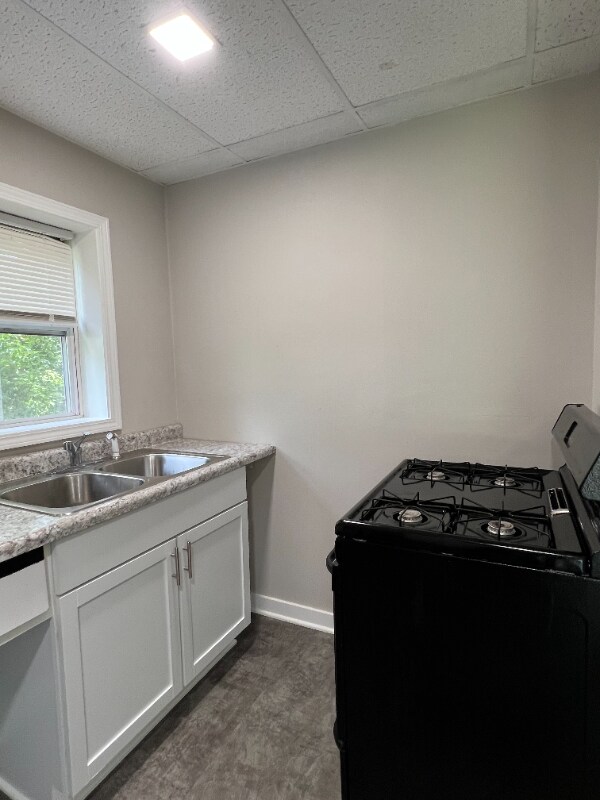 Building Photo - 155 College Ave