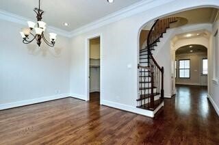 Building Photo - 508 Louise St