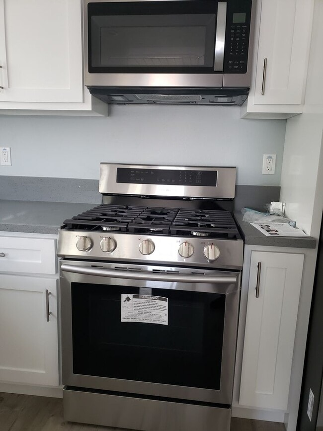 Building Photo - 33(1635)