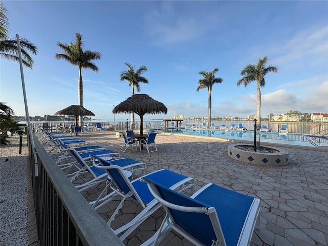 Building Photo - 5220 Brittany Dr S