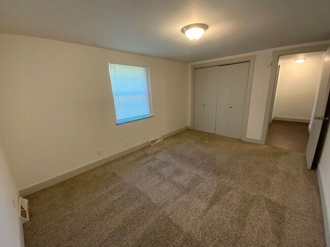 Building Photo - 204 S Scott Blvd