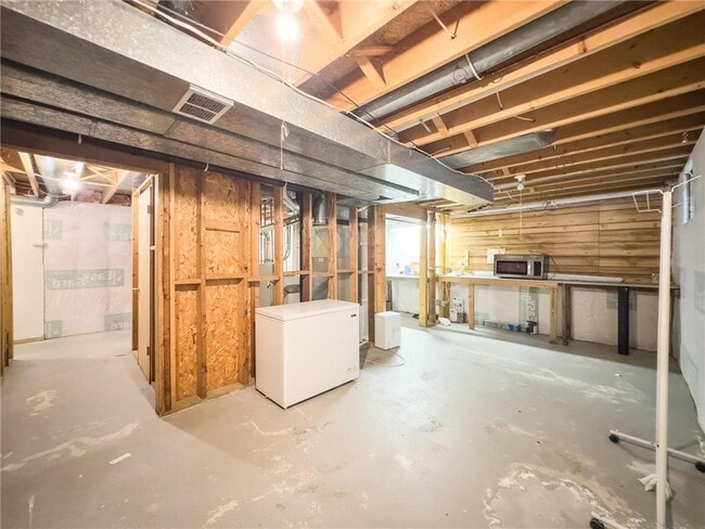 Building Photo - 1051 Northview Park Rd