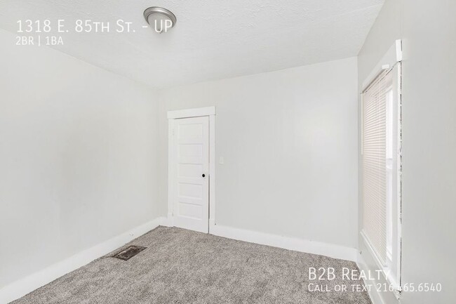 Building Photo - 1318 E 85th St