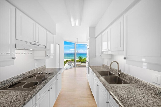 Building Photo - 4779 Collins Ave