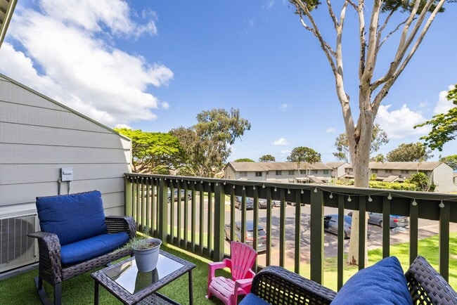 Building Photo - Makakilo Townhouse- 3 bed/ 1.5 bath/ 2 parking - Dog Friendly