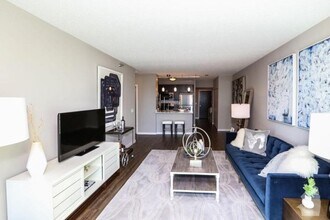Building Photo - 1 bedroom in Chicago IL 60611