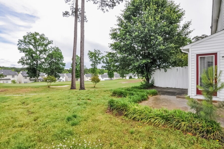 Building Photo - 2232 Castle Pines Dr