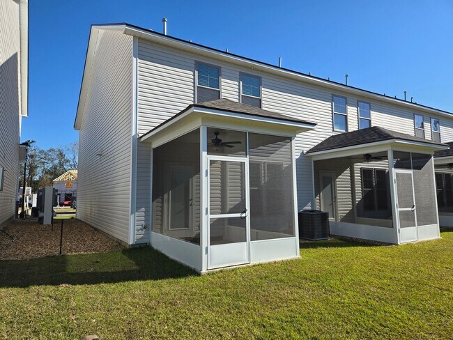 Building Photo - New Construction 4 Bedroom Townhome!