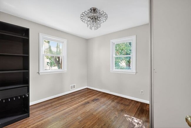 Building Photo - 9621 Narragansett Pkwy