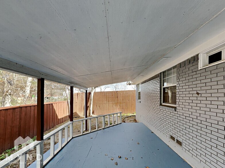 Building Photo - 2141 Province Ln