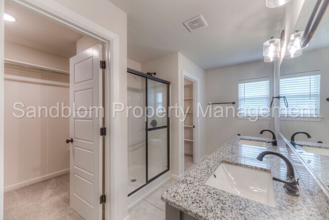 Building Photo - For Lease | East Tulsa - BA Schools | $189...