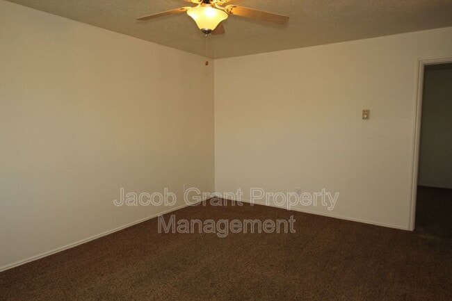 Building Photo - 965 Berryman Rd