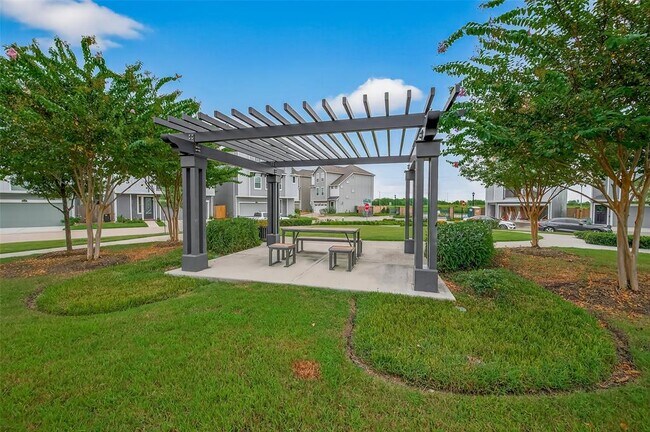 Building Photo - 2013 Kirby Landing Dr