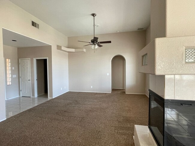 Building Photo - Home in Residential Estates Golf Course Neighborhood for rent!