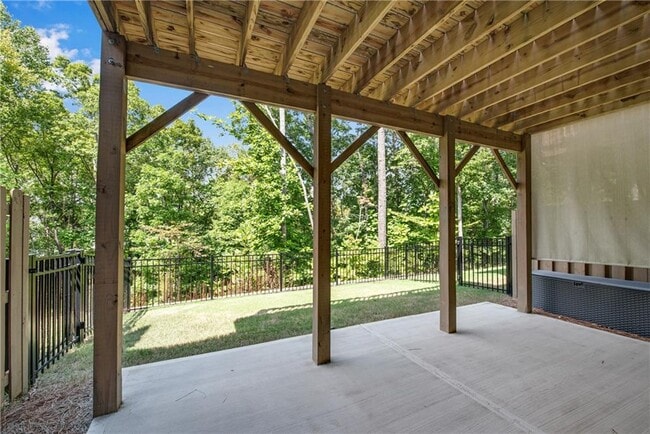 Building Photo - 427 Retreat Ln