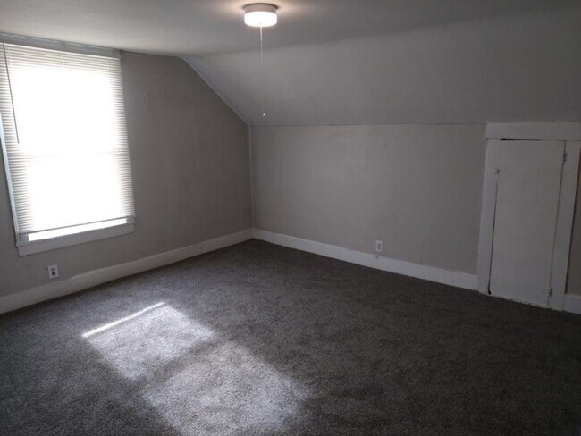 Building Photo - 631 Rawling St