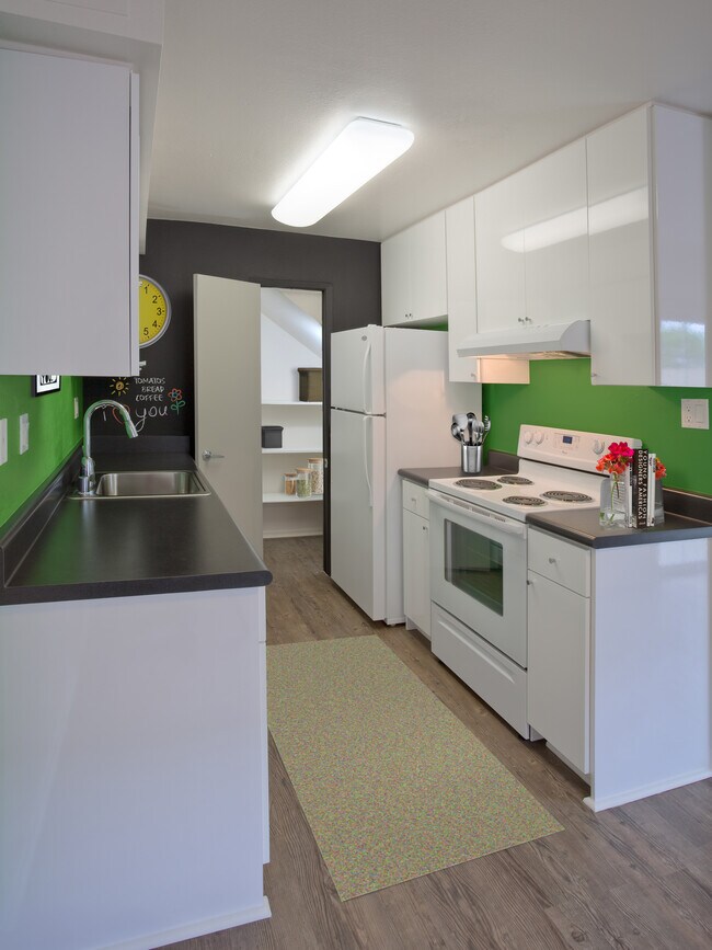 AVA Newport 17651765 Santa Ana Ave Costa Mesa CA 92627 Apartment Finder