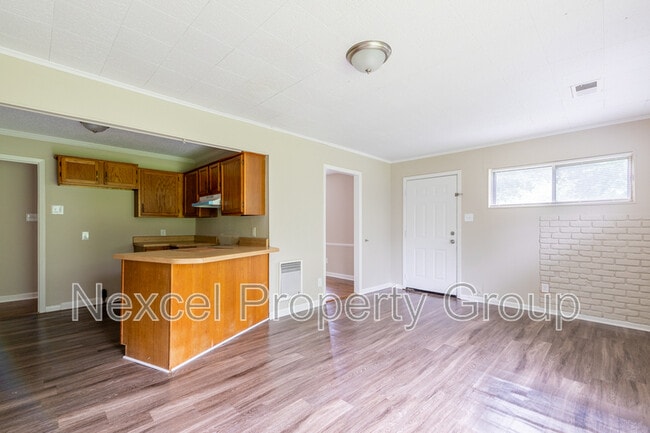 Building Photo - 4107 Owen Rd