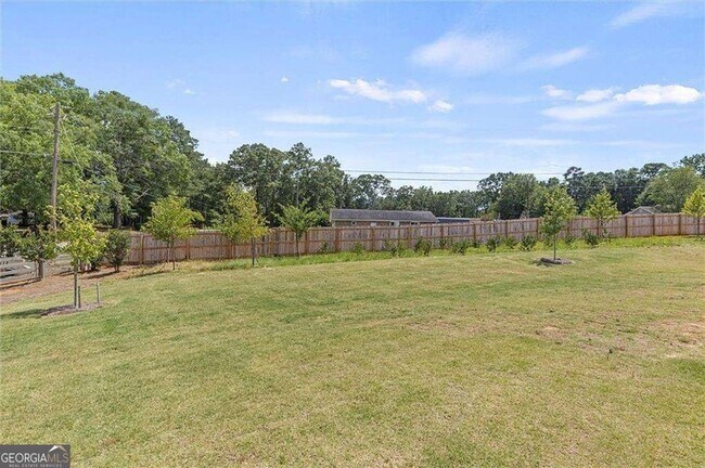 Building Photo - 213 Chiswick Lp