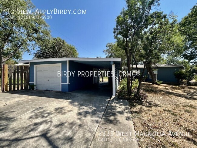 Building Photo - **3 Bed, 2 Bath Home with Detached Garage/...