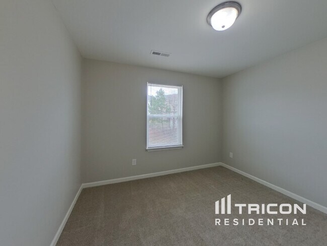 Building Photo - 6613 Pennacook Dr