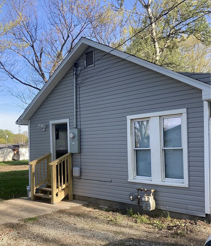 Building Photo - 1008 Shelby St
