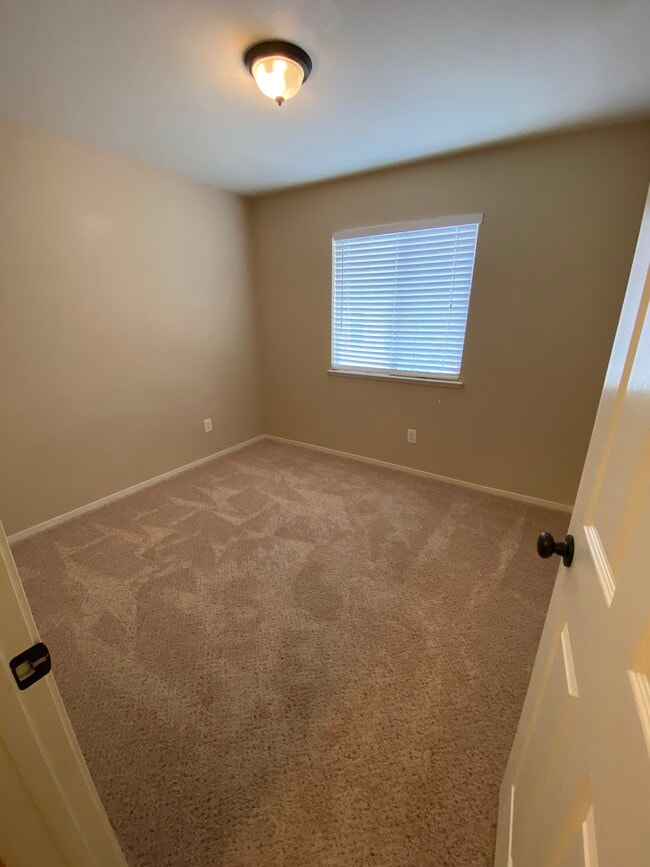 Building Photo - 1509 Lathwell Way