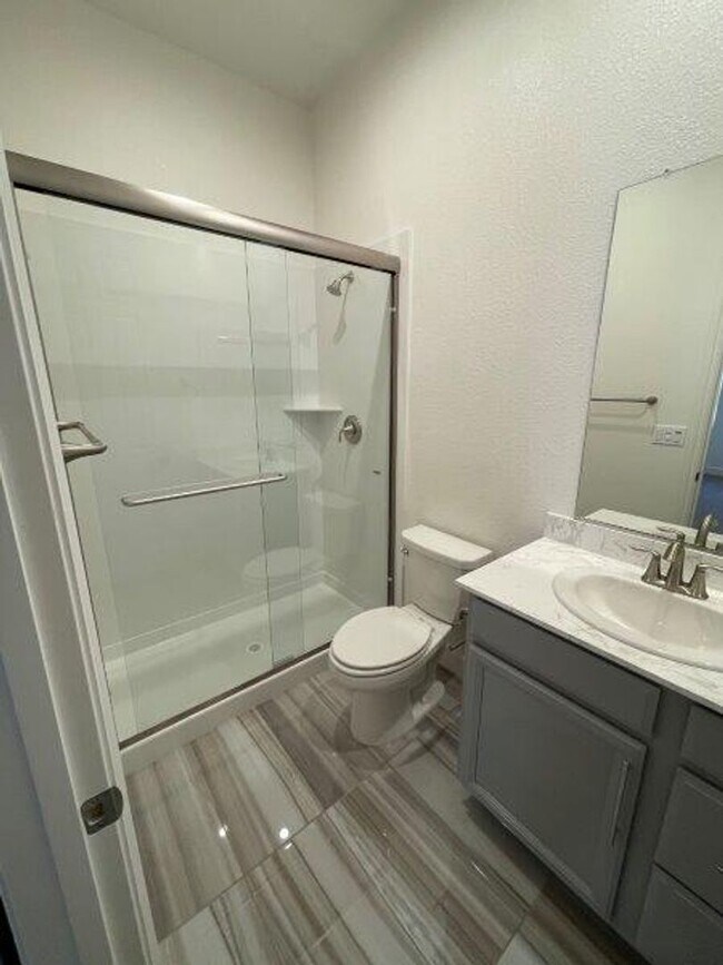 Building Photo - Fabulous Single Level 4 Bedroom in 95757