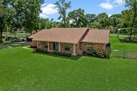 Building Photo - 24338 Redbud Ave