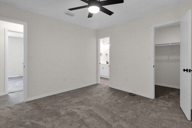 Building Photo - 3 Bedroom in Crestview!!