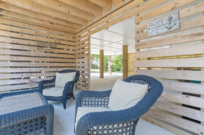 Building Photo - 111 Eleanor Ave