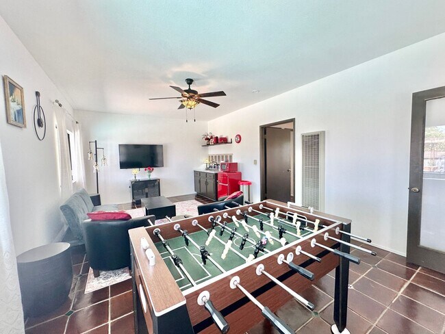 Building Photo - 1650 Winterwarm Dr