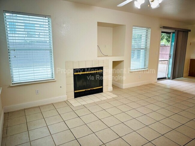 Building Photo - 2775 Palo Alto Ave