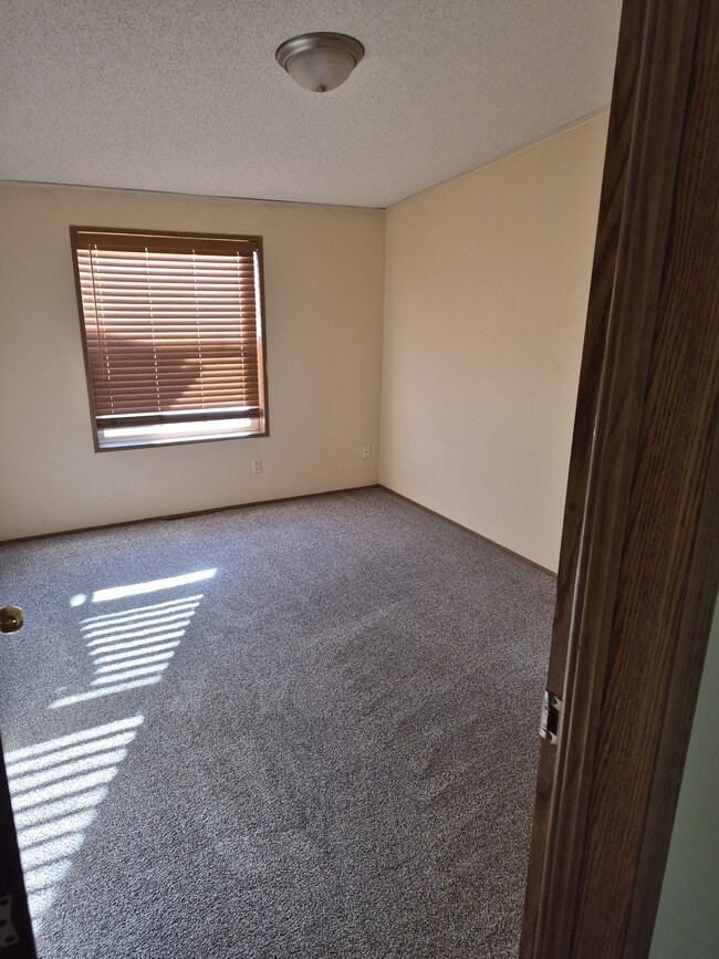 Building Photo - 134 Paddock Cir