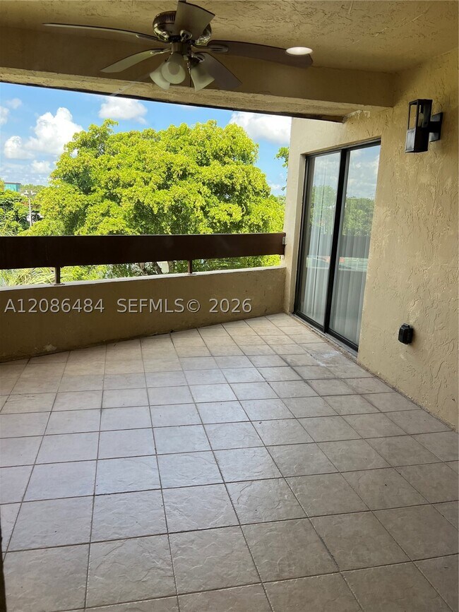 Building Photo - 8830 SW 123rd Ct