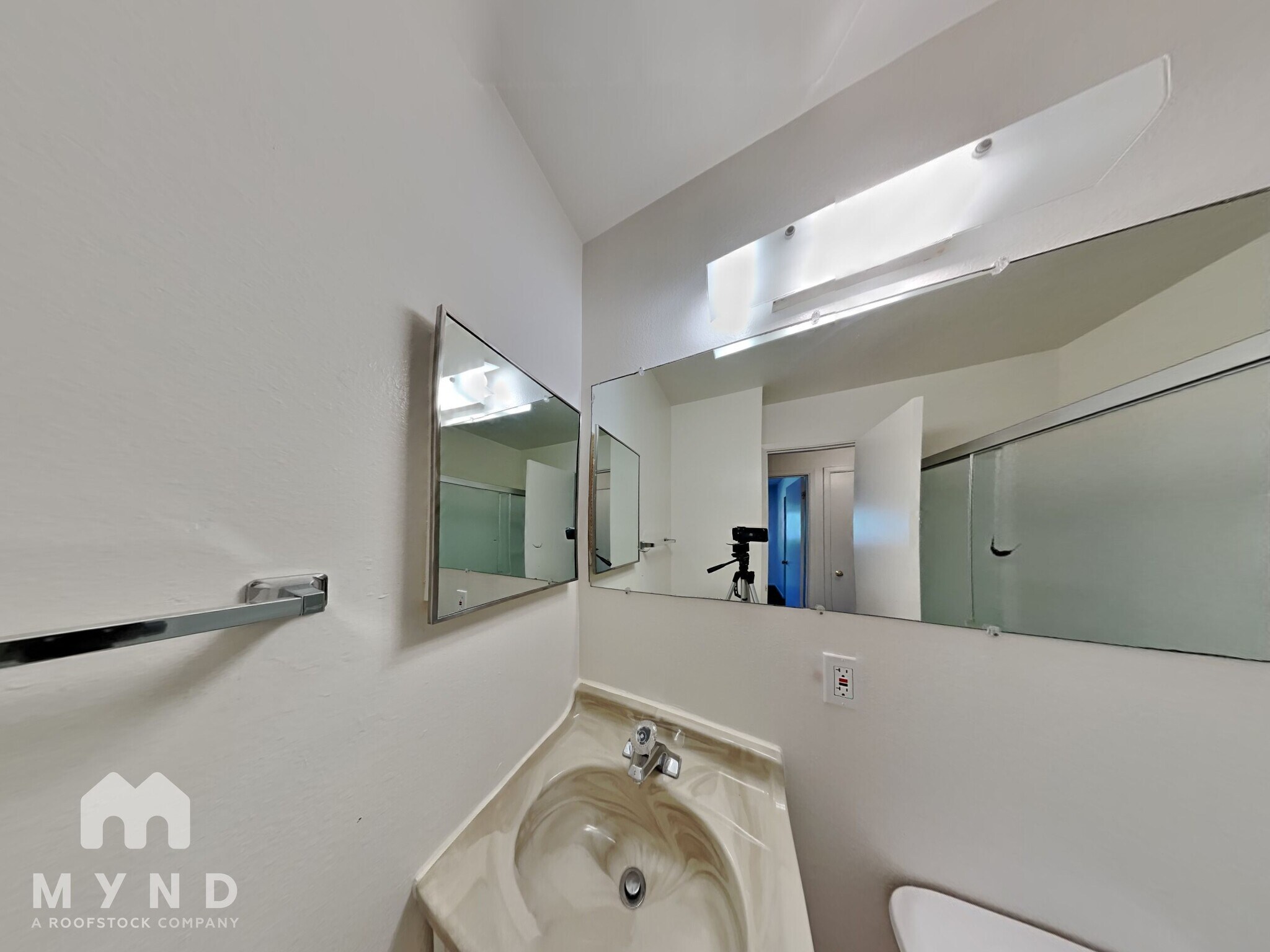 Building Photo - 2910 Apollo Way