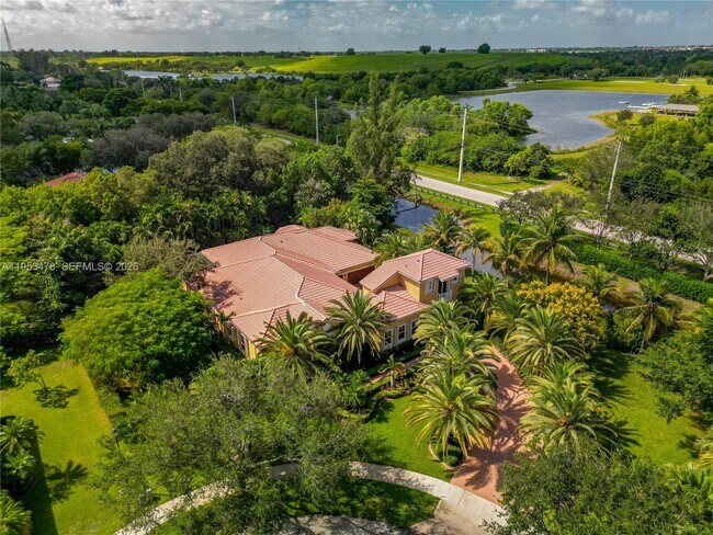 Building Photo - 14130 SW 33rd Ct