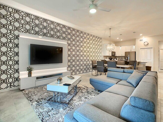 Building Photo - 1520 Oasis Club Blvd