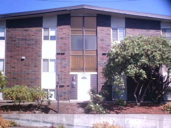 Building Photo - Normandy Apartments