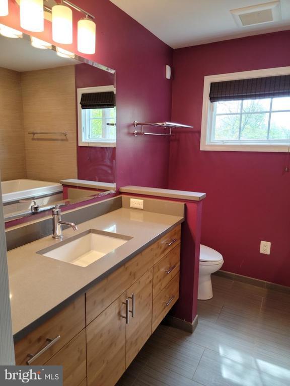 Building Photo - 7514 Fisher Dr