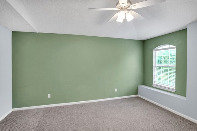 Building Photo - 3 bedroom 2 bathroom home in Fleming Island