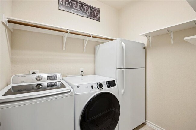 Building Photo - 25619 Poerner Trail