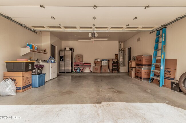 Building Photo - 13436 W Peck Dr