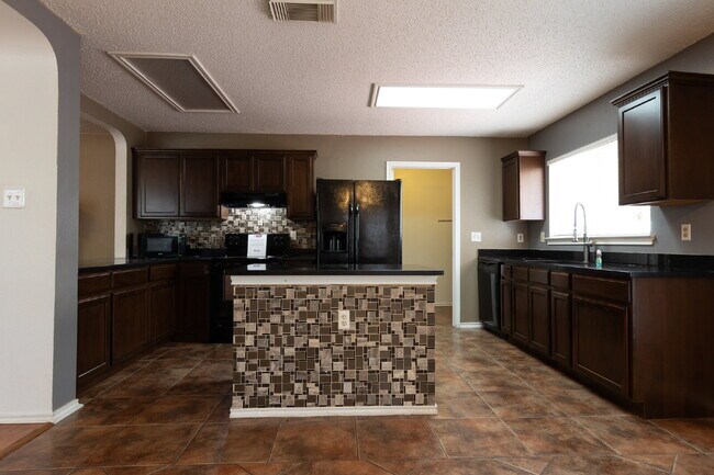 Building Photo - 5602 Timber Bark