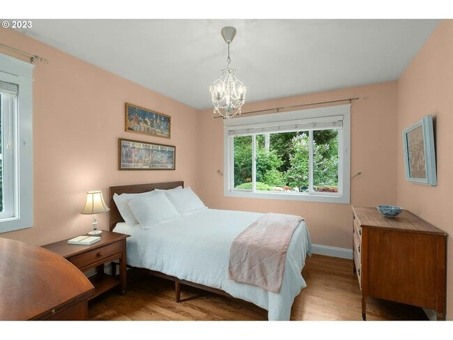 Building Photo - 8550 SW 10th Ave