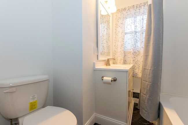 Building Photo - 3083 Ready Rd