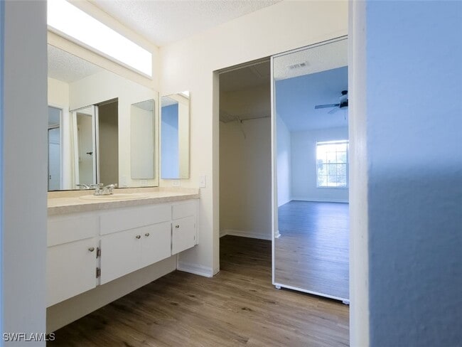 Building Photo - 4209 Castlewood Dr