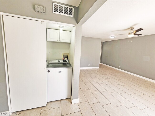 Building Photo - 5409 Mountain View Dr